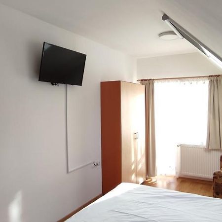 Olt-Part Vendeghaz Hotel BaileTusnad Ngoại thất bức ảnh