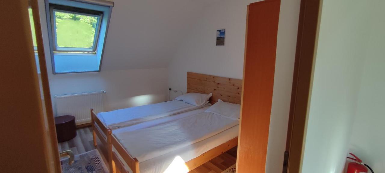 Olt-Part Vendeghaz Hotel BaileTusnad Ngoại thất bức ảnh