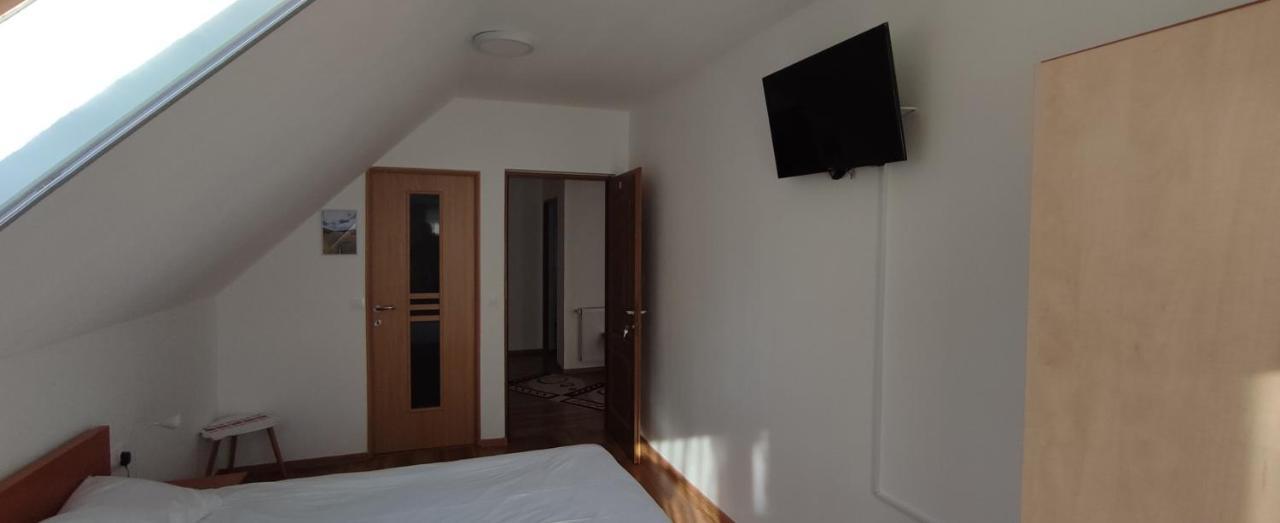 Olt-Part Vendeghaz Hotel BaileTusnad Ngoại thất bức ảnh
